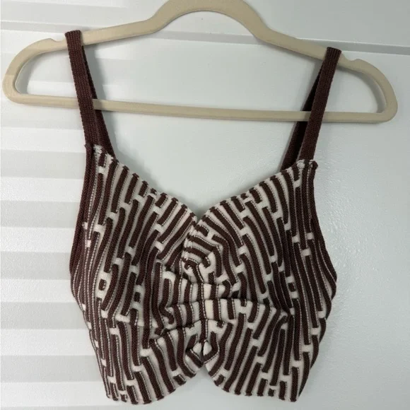Love Shack Brown Patterned Women's Crop Top - Picture 2 of 3